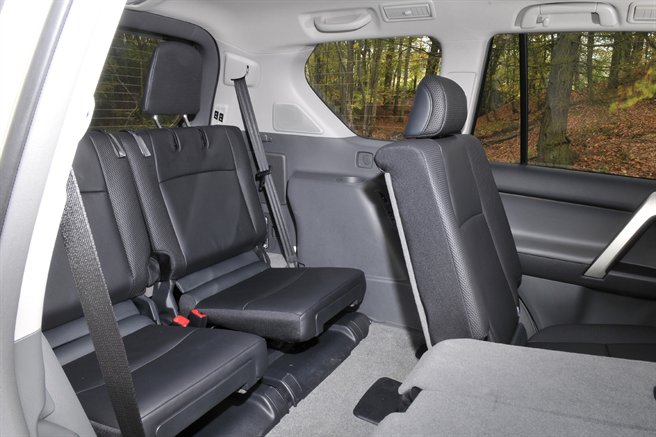 https://wcar.sets.lv/cars/Toyota/Land Cruiser/4c4b647087943400e9fd396ad50c97b3.jpg